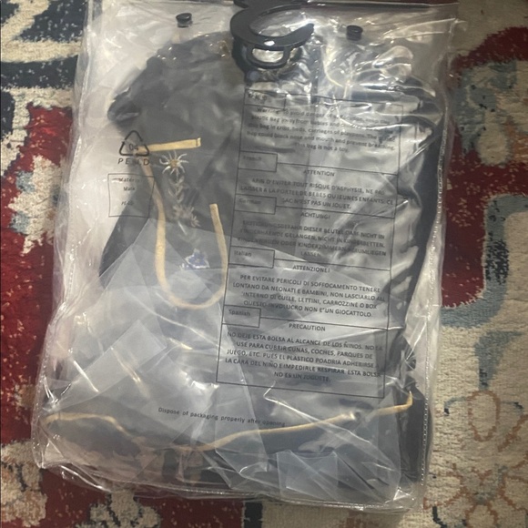 Leg Avenue Women’s Edelweiss Lederhosen Costume – Shorts + Peasant Top Size L/G - Picture 3 of 4